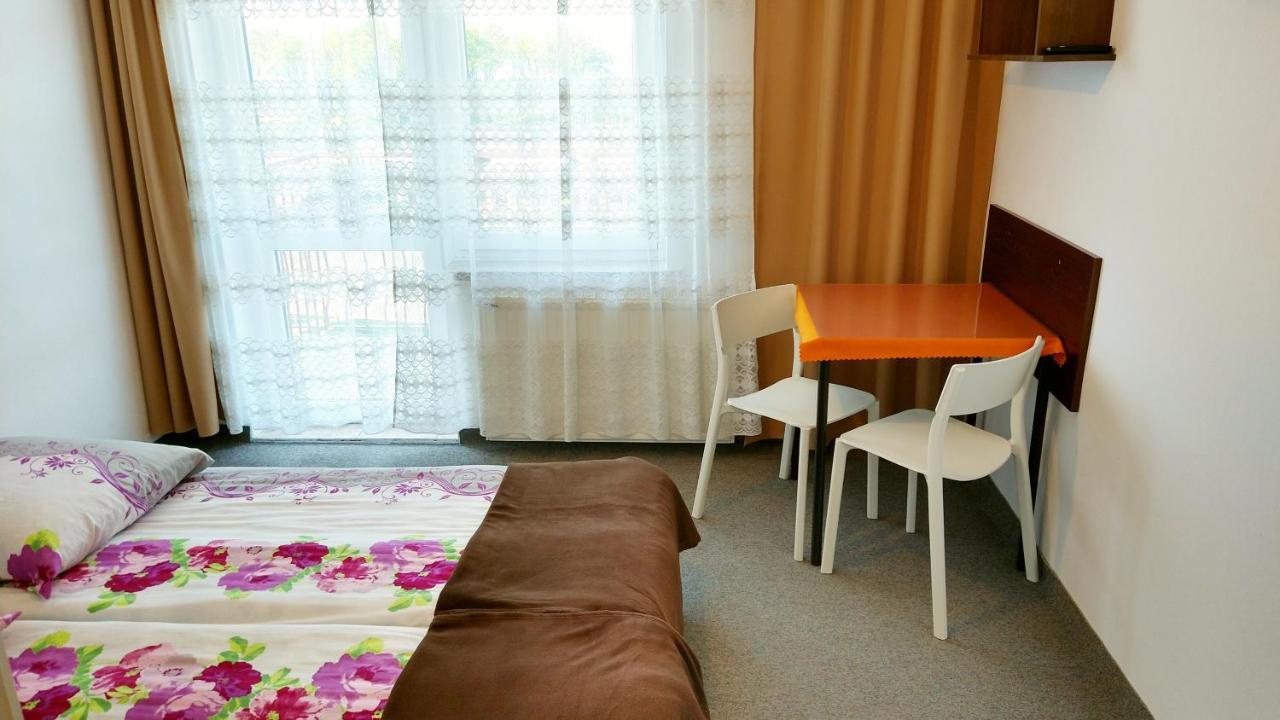 Klif Pokoje Goscinne W Centrum Blisko Morza Ustronie Morskie Extérieur photo